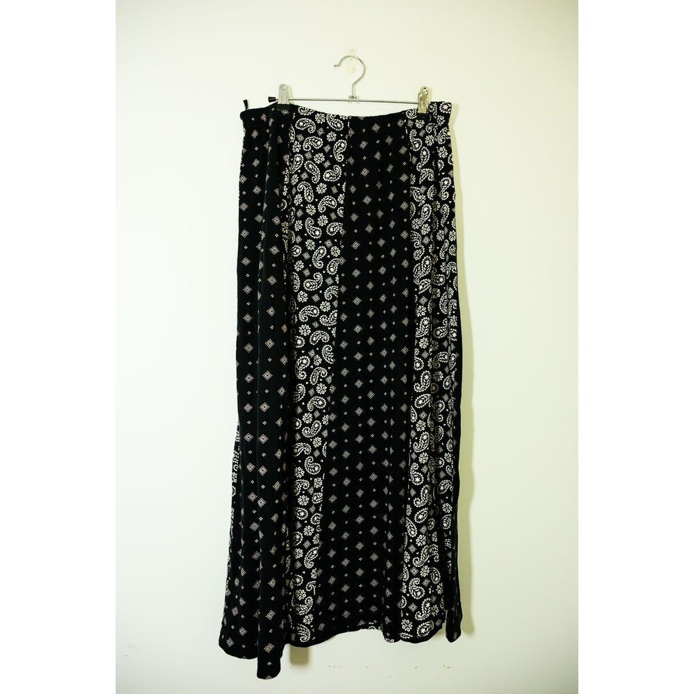 Liz & Co Maxi Skirt Black Paisley office patchwork witchy